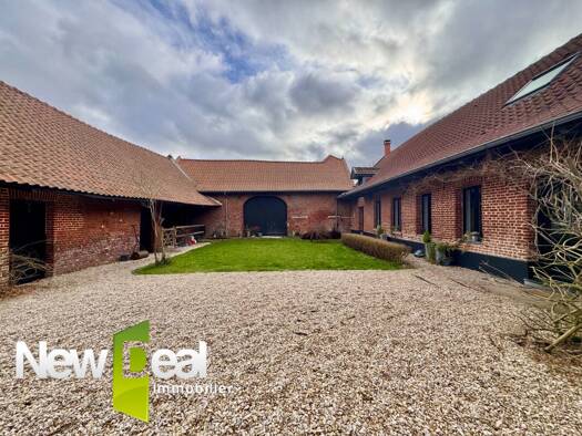 Ferme à vendre 784 000 € 6 pièces 3 chambres 200 m² 2 239 m² de terrain Bouvignies 59870