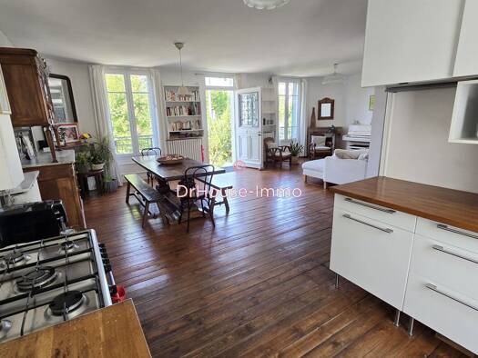 Maison à vendre 760 000 € 7 pièces 5 chambres 147 m² 600 m² de terrain Cimetiere Créteil 94000