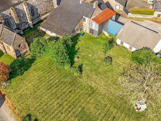 Maison à vendre 140 000 € 6 pièces 2 chambres 82,7 m² 1 410 m² de terrain Broualan 35120