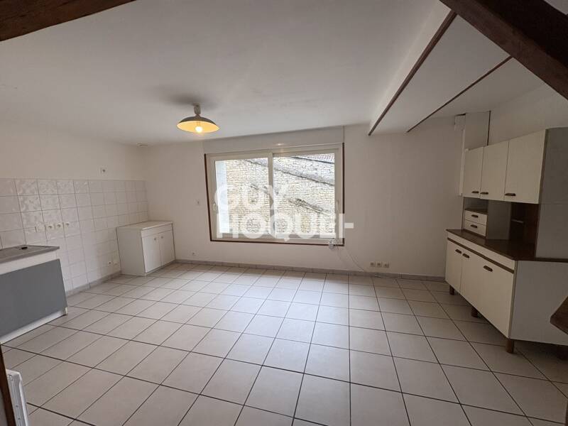 Maison à louer, 51m², SURGERES