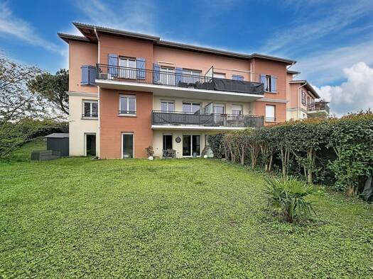 Appartement à vendre 279 900 € 4 pièces 3 chambres 79 m² RDC/2 Ternay 69360