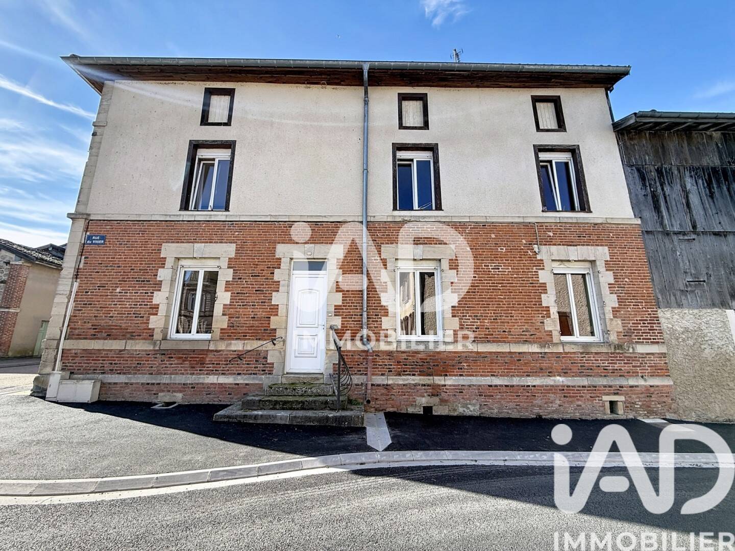 Maison à vendre, 119m², LA NEUVILLE AU PONT
