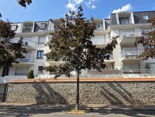 Appartement à vendre 241 500 € 4 pièces 2 chambres 96 m² 3ème étage Gare Mantes-la-Jolie 78200