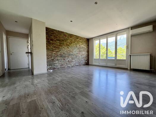 Appartement à vendre 119 000 € 4 pièces 3 chambres 77 m² 4 étages Arc en Ciel Le Pont-de-Claix 38800