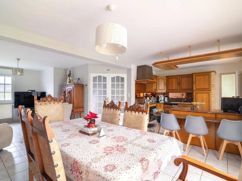 Maison à vendre, 132m², ROMBIES ET MARCHIPONT