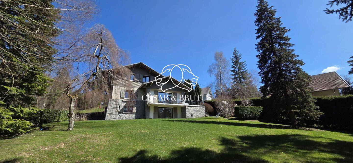 Maison à vendre, 200m², LE CHAMBON SUR LIGNON