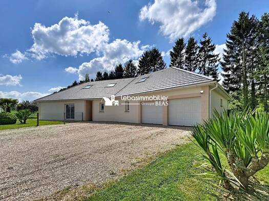 Maison à vendre 355 000 € 8 pièces 6 chambres 195 m² 1 137 m² de terrain Yerville 76760