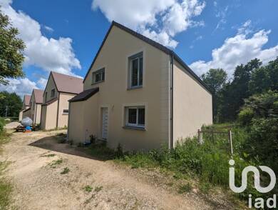 Maison à louer 2 200 € 6 pièces 5 chambres 147 m² 350 m² de terrain Garancières 78890