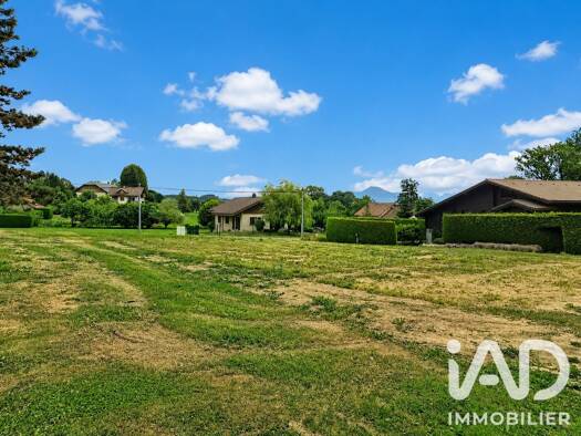 Terrain constructible à vendre 230 000 € 906 m² de terrain Fillière 74570