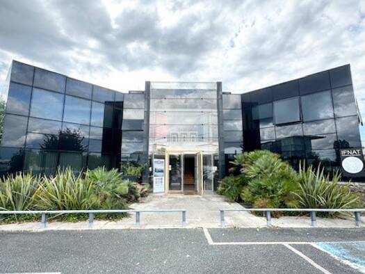 Espace bureau à louer 8 000 € 400 m² de bureaux Chemin Long-Garies Merignac 33700