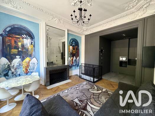 Appartement à vendre 299 000 € 4 pièces 2 chambres 68 m² RDC Centre Lille 59000