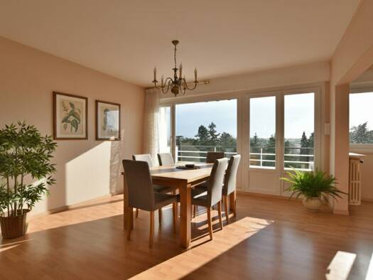 Appartement à vendre 143 100 € 4 pièces 2 chambres 70 m² 6ème étage Cholet 49300