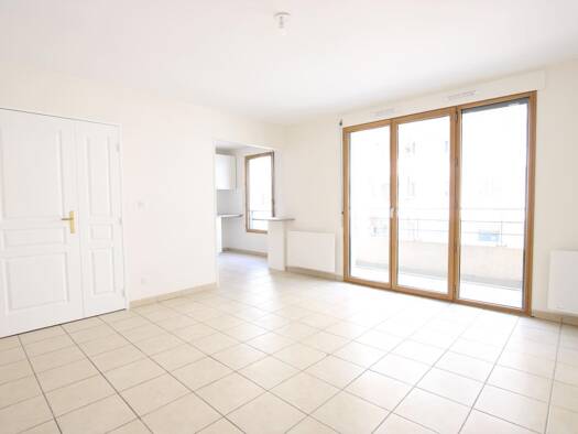 Appartement à louer 1 188 € 3 pièces 2 chambres 65 m² 2ème étage Lyon 7ème arrondissement 69007