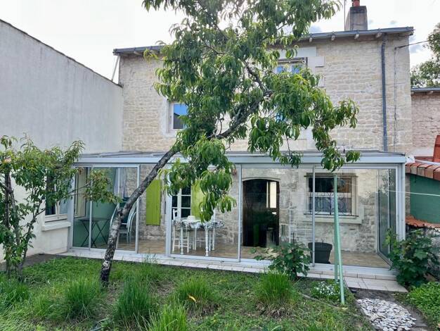 Maison à vendre 192 920 € 4 pièces 3 chambres 100 m² 359 m² de terrain Quartier Nord Niort 79000