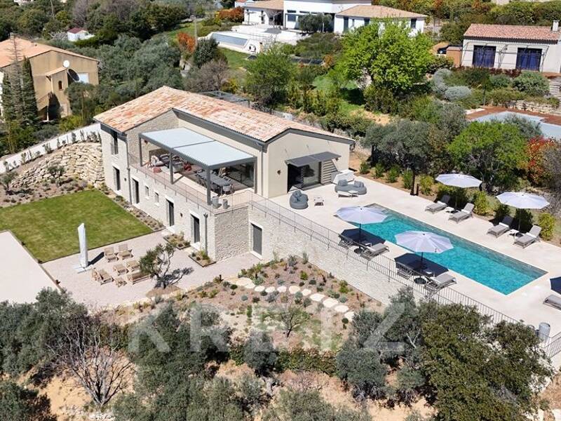 Maison à vendre, 230m², SAINT SATURNIN LES APT