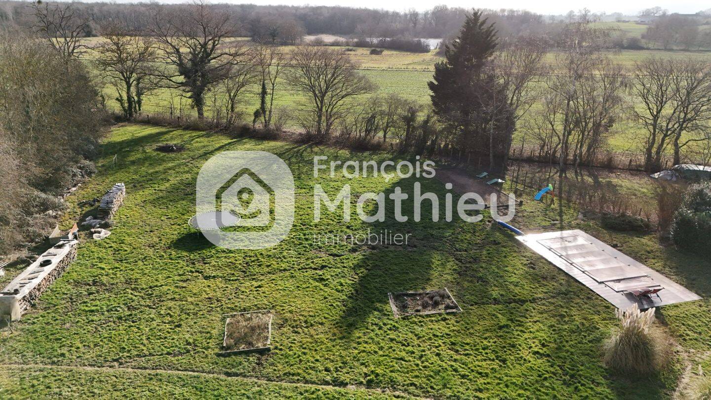 Maison à vendre, 170m², SAINT JEAN DE THURIGNEUX