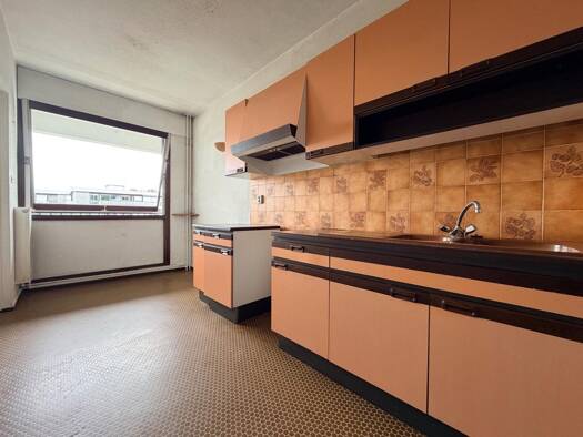 Appartement à vendre 161 000 € 2 pièces 1 chambre 50 m² Étage 5/6 Centre Ville Mérignac 33700
