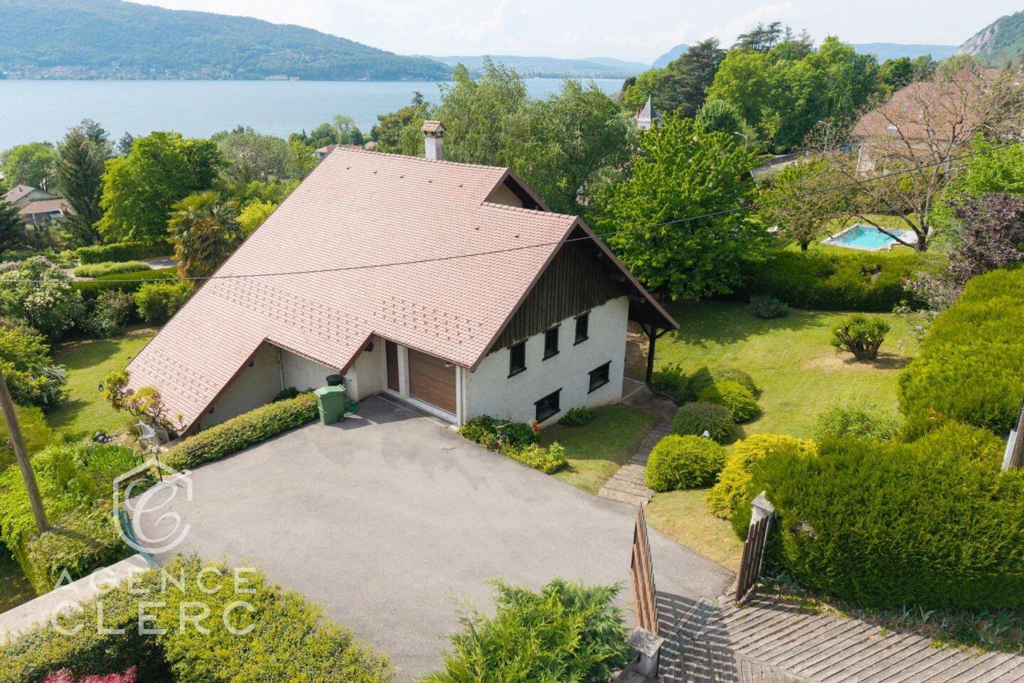 Maison à vendre, 213m², VEYRIER DU LAC