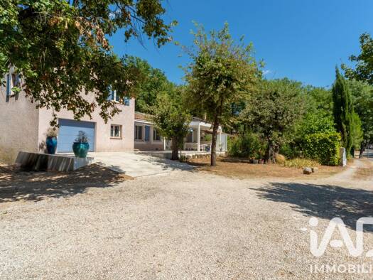 Maison de plain-pied à vendre 439 000 € 5 pièces 4 chambres 126,83 m² 1 000 m² de terrain Tourrettes 83440