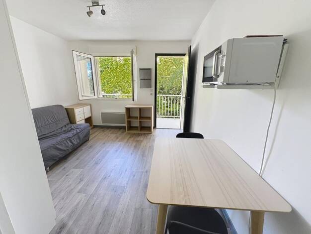 Appartement à louer 397 € 1 pièce 16 m² 1er étage Fontaine-Blanche Chambray-Lès-Tours 37170
