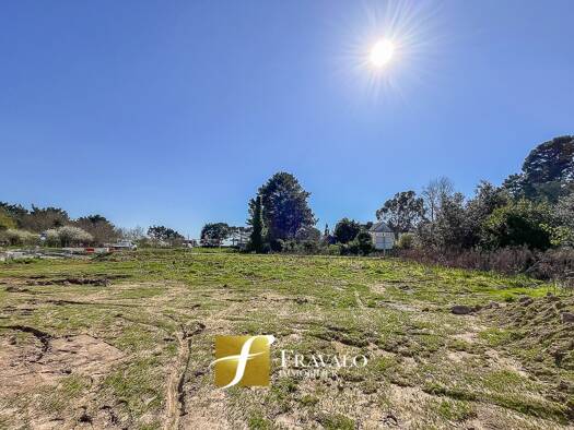 Terrain constructible viabilisé à vendre 345 000 € 568 m² de terrain Baden 56870