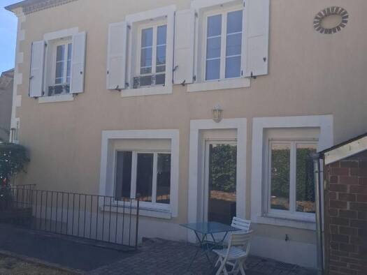 Maison à vendre 174 075 € 5 pièces 4 chambres 135 m² 222 m² de terrain Henrichemont 18250