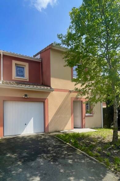 Maison à louer 1 390 € 4 pièces 3 chambres 93 m² Bouliac 33270