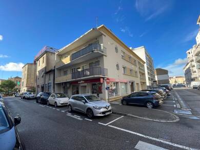 Appartement à vendre 219 000 € 4 pièces 3 chambres 120 m² 2 étages Centre-Historique Romans-sur-Isère 26100
