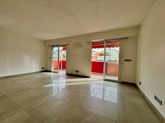 Appartement à vendre 282 000 € 2 pièces 1 chambre 57,11 m² Étage 2/7 Croix des Gardes Cannes 06400