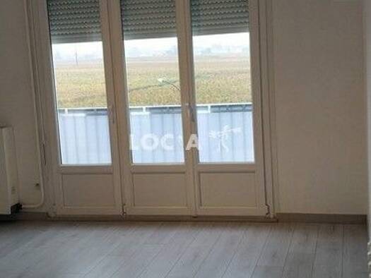 Appartement à louer 465 € 1 pièce 28 m² 3ème étage Nuits-Saint-Georges 21700