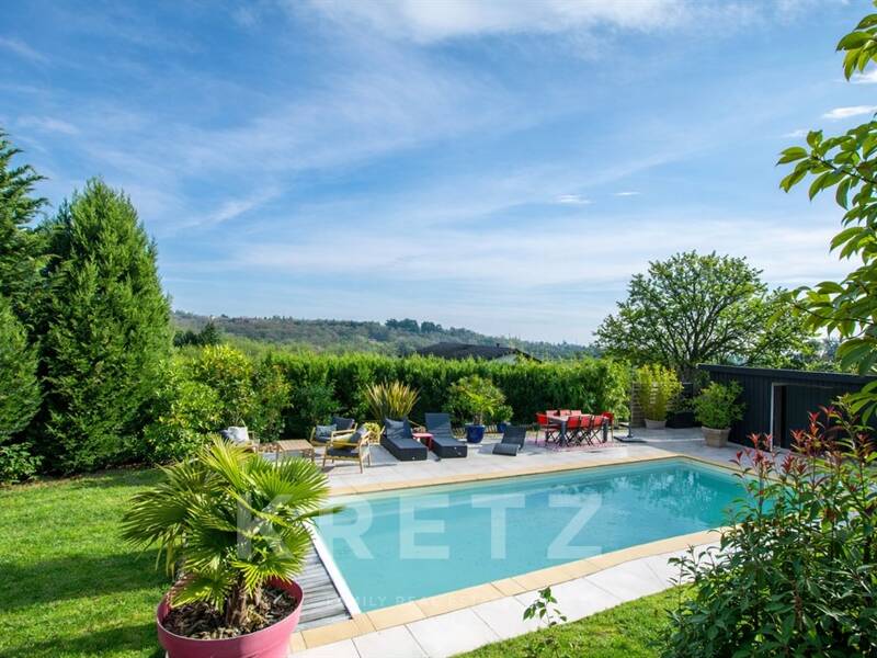 Maison à vendre, 220m², CHARBONNIERES LES BAINS