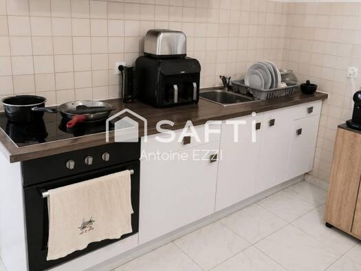 Appartement à vendre 145 000 € 3 pièces 2 chambres 56 m² 3ème étage Est Eyguières 13430