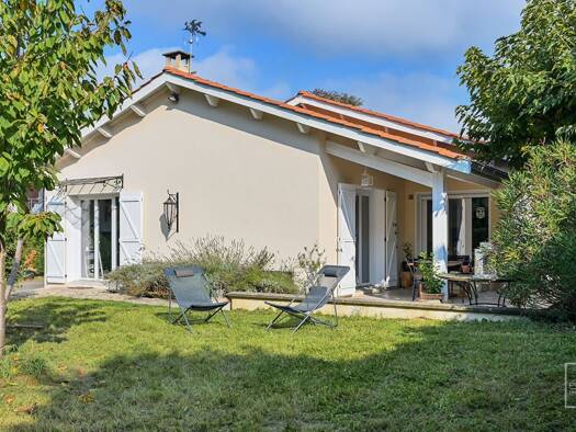 Maison à vendre 770 000 € 7 pièces 5 chambres 190 m² 805 m² de terrain Contour Champagne-au-Mont-d'Or 69410