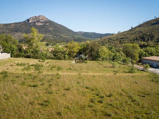 Terrain constructible à vendre 96 000 € 579 m² de terrain Cabrières 34800