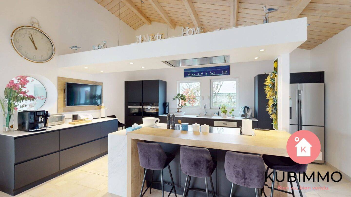 Maison à vendre, 214m², TALMONT SAINT HILAIRE