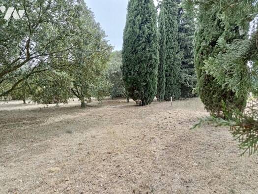 Terrain constructible viabilisé à vendre 135 000 € 2 520 m² de terrain Pont-Saint-Esprit 30130
