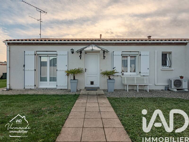 Maison à vendre, 130m², SURGERES