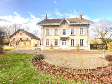 Demeure à vendre 690 000 € 10 pièces 7 chambres 341 m² 9 763 m² de terrain Champagnole 39300
