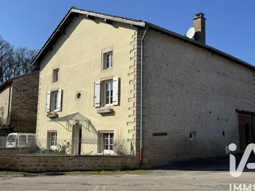 Maison à vendre 165 000 € 4 pièces 3 chambres 130 m² 212 m² de terrain Plottes 71700