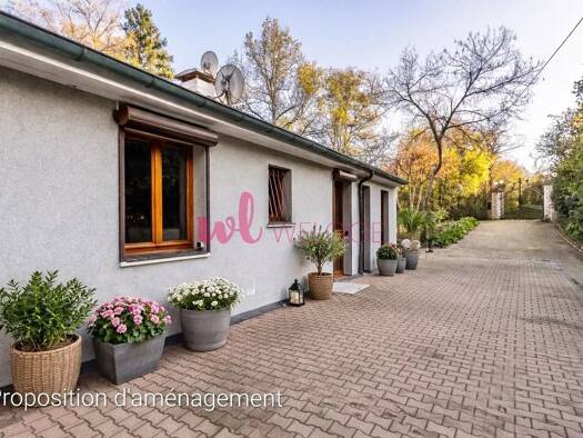 Maison de plain-pied à vendre 498 000 € 4 chambres 290 m² Claveisolles 69870