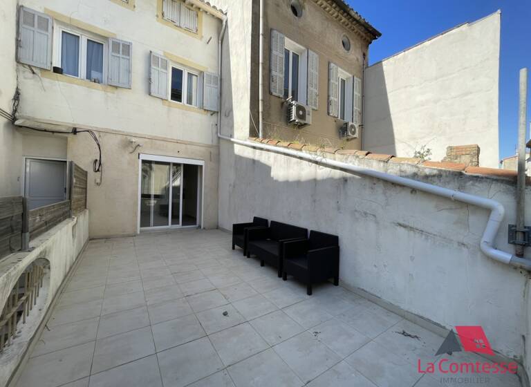 Appartement à louer 720 € 2 pièces 1<br/>chambre 36 m²<br/>superficie 1er<br/>étage Centre Ville Aubagne 13400