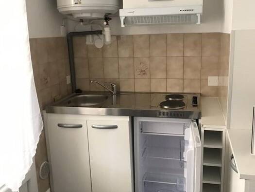 Studio à louer 530 € 1 pièce 31 m² Le Bourg sous la Roche-Coteau La Roche-sur-Yon 85000