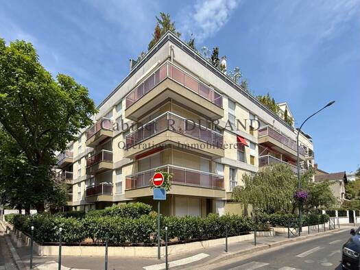 Appartement à vendre 210 000 € 1 pièce 32,14 m² Étage 2/4 Bac-Bécon-Flachat-Gare Asnières-sur-Seine 92600