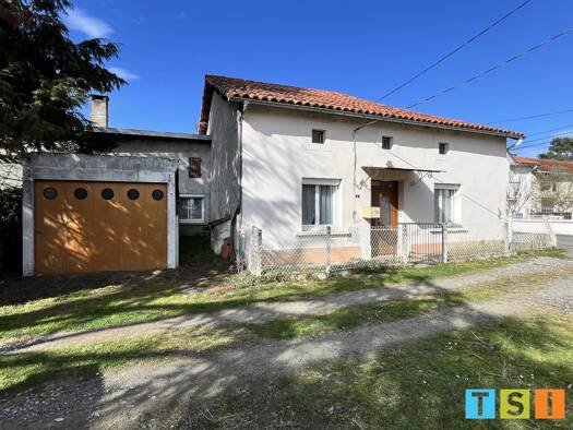Maison de plain-pied à vendre 113 000 € 4 pièces 3 chambres 110 m² 752 m² de terrain Pointis de Riviere 31210