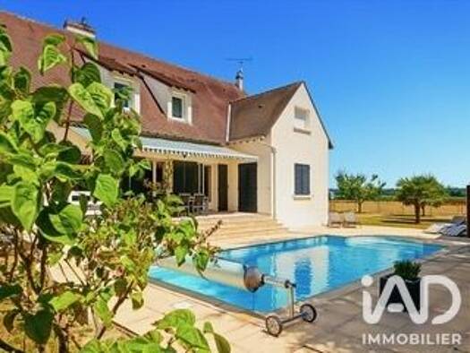 Maison de plain-pied à vendre 420 000 € 8 pièces 5 chambres 215 m² 2 185 m² de terrain Saint-Just-en-Brie 77370