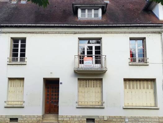 Maison à vendre 94 950 € 8 pièces 4 chambres 150 m² 305 m² de terrain Bar-sur-Seine 10110