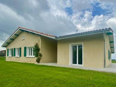 Maison de plain-pied à louer 1 315 € 5 pièces 4 chambres 164 m² 1 000 m² de terrain Coublucq 64410