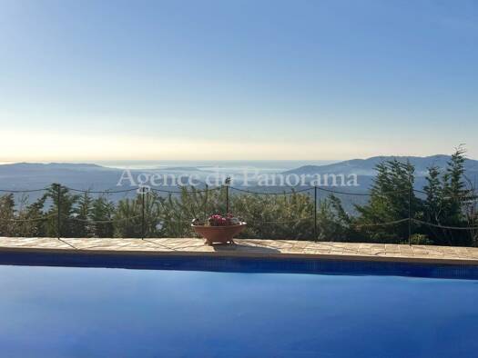 Villa à vendre 1 575 000 € 6 pièces 3 chambres 282,5 m² 5 059 m² de terrain Spéracèdes 06530