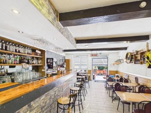 Restaurant à vendre Fonds de commerce 90 200 € 127 m² d'espace de restauration Les Côtes-d'Arey 38138