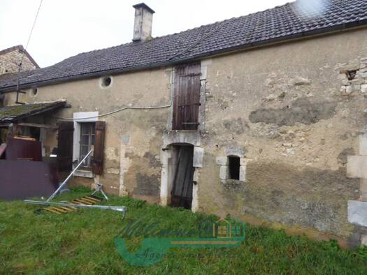 Maison à vendre 56 000 € 4 pièces 69 m² 2 777 m² de terrain Les Hauts de Forterre 89560
